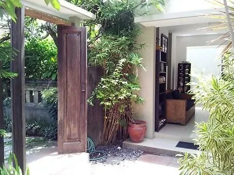 S'cape Condotel Pensión Sanur